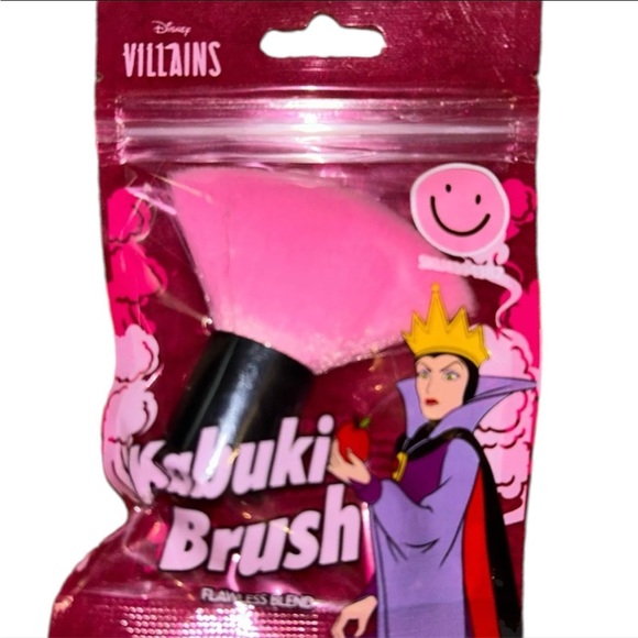 💗 DISNEY KABUKI BRUSH 💗 - Picture 1 of 1